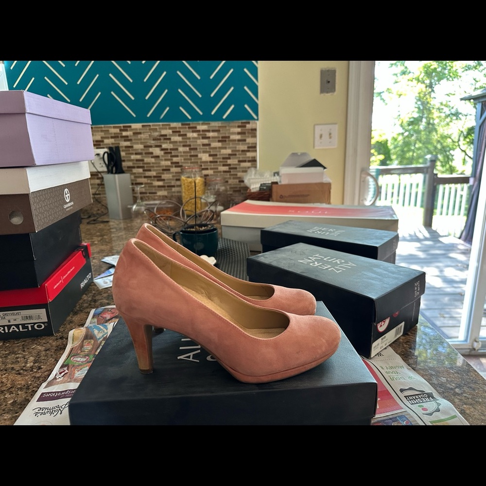 Peony pink beautiful comfy heels from Naturalizer